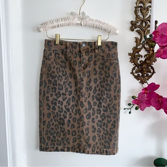 BLANK NYC DENIM SKIRT - Picture 3 of 12